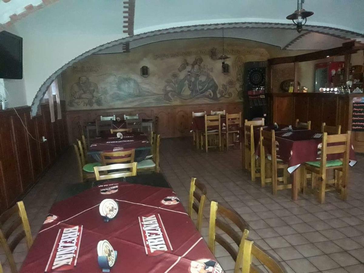 Penzion U Zeleneho Stromu Telnice Экстерьер фото